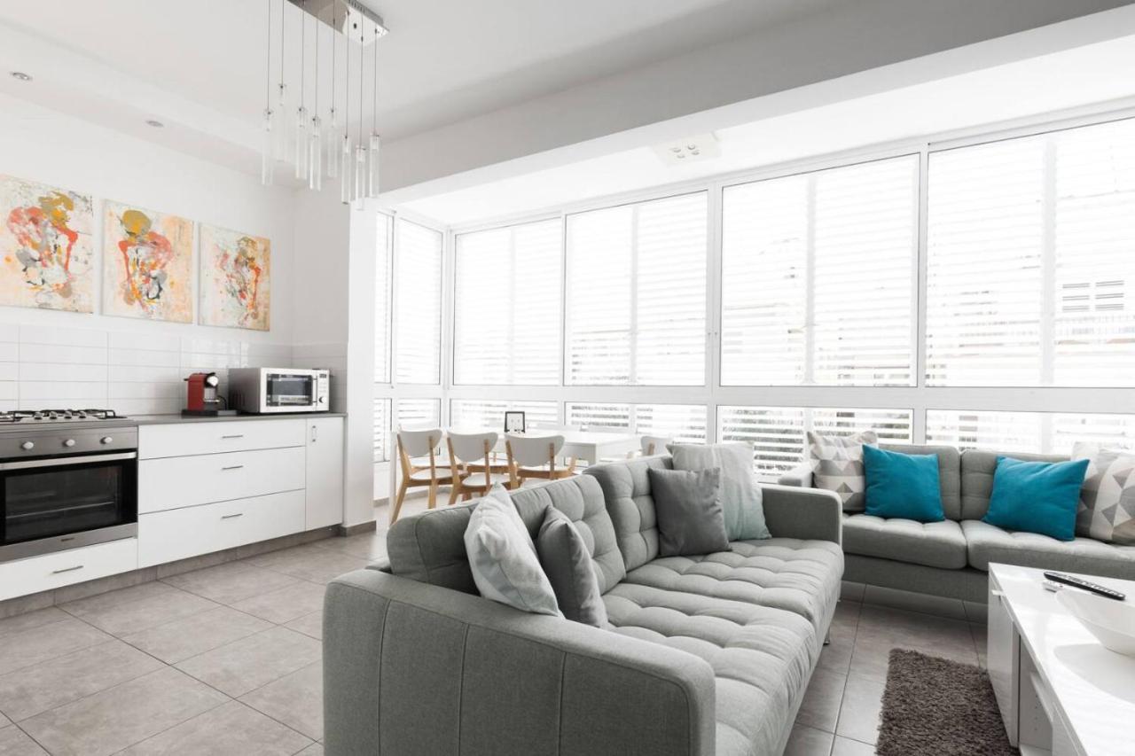 Heart Of Spacious By Sea N' Rent Apartment *